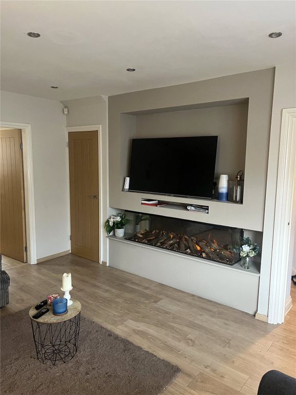 Property photo 3 of 11 Picture No. 39