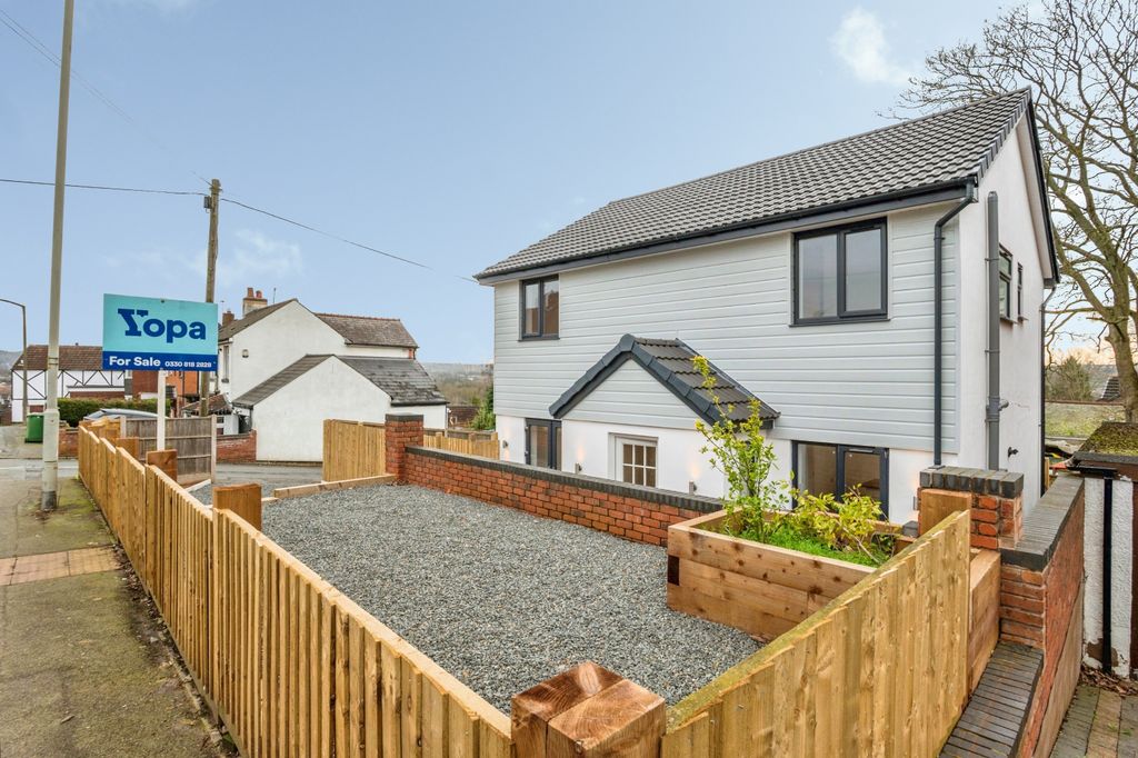 Property photo 2 of 22 Front