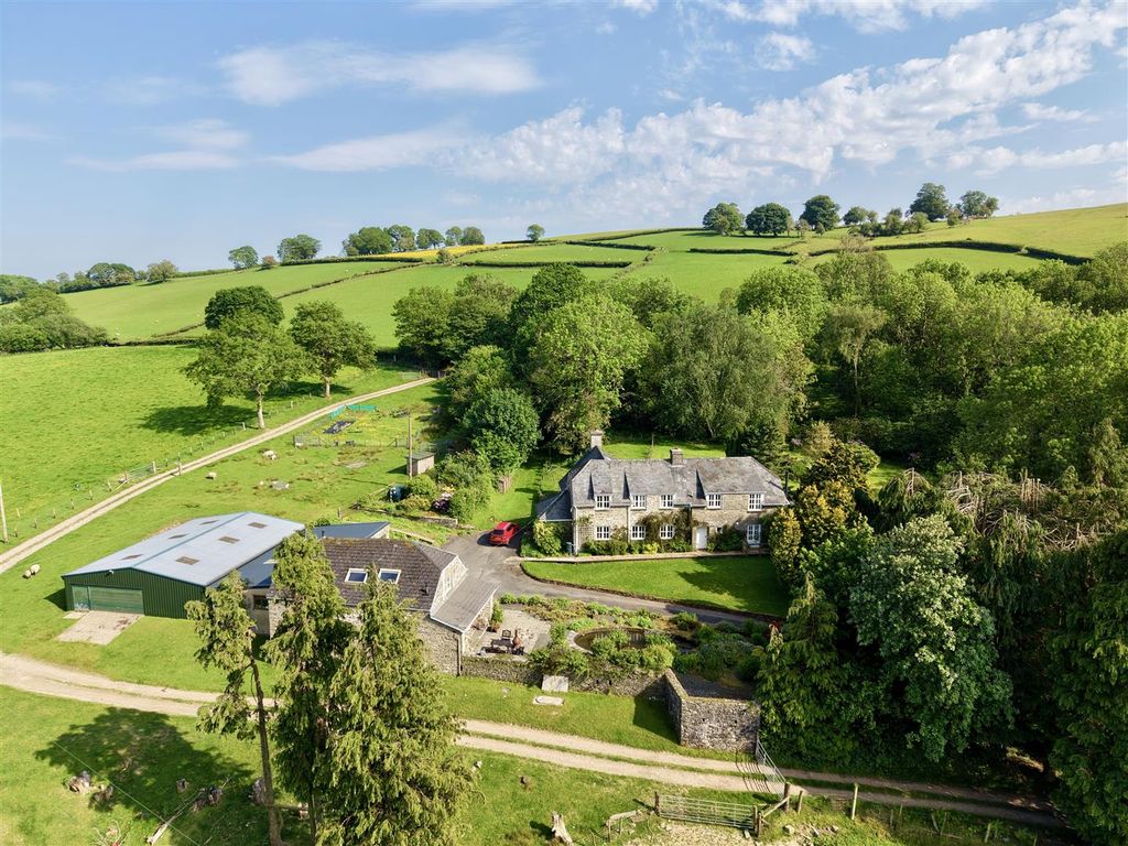 Property photo 1 of 37 Dji_Fly_20260527_165252_0095_1779903018909_Photo.J