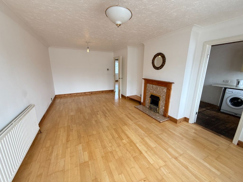 Property photo 2 of 11 4662453