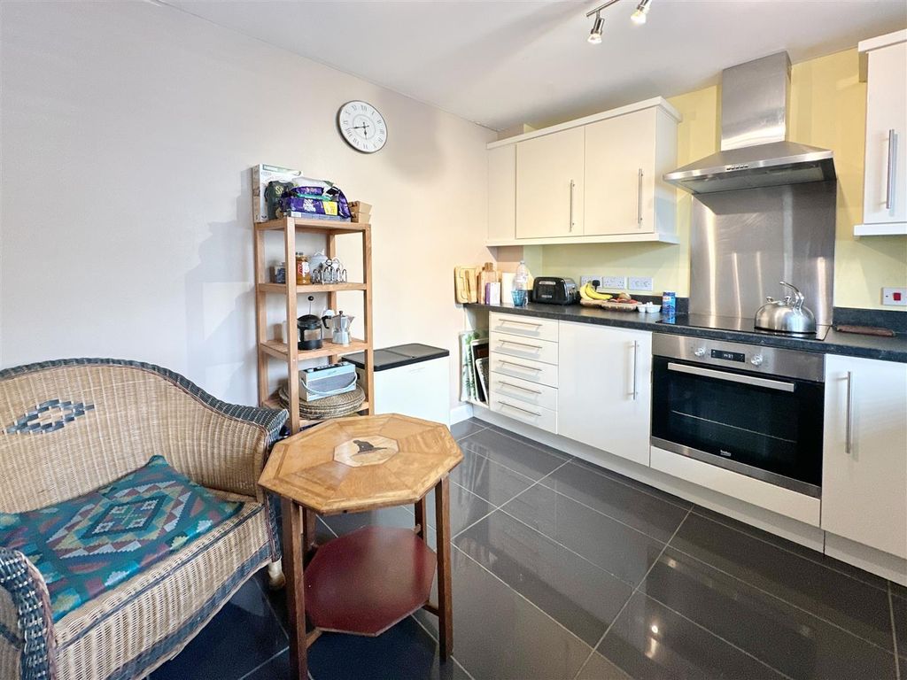 Property photo 3 of 17 Kitchen.1.Jpg