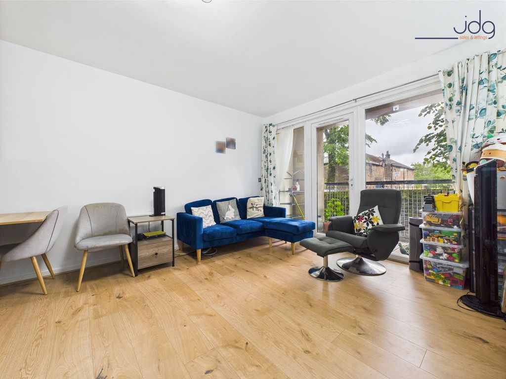 Property photo 2 of 15 Living Space