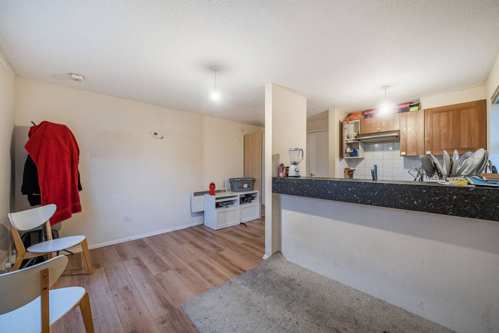 Property photo 2 of 5