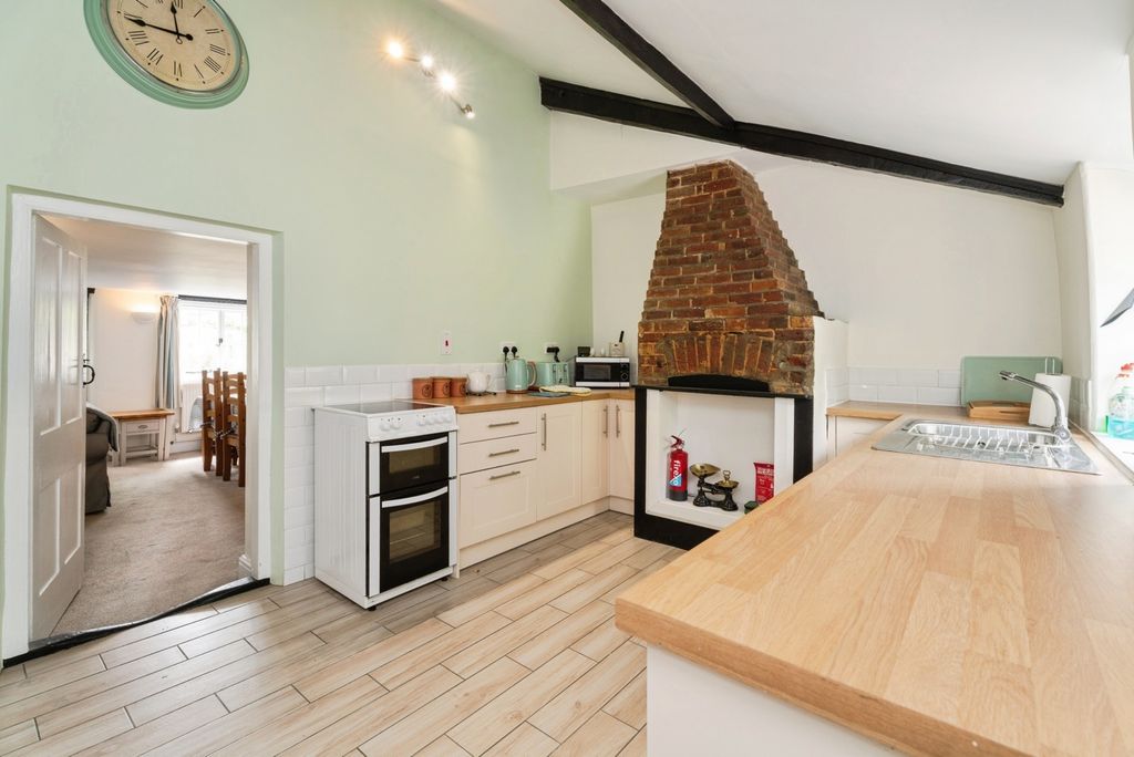 Property photo 3 of 17 Pbox-Img.Jpg