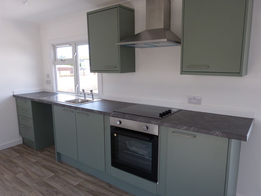 Property photo 2 of 11 Kitchen