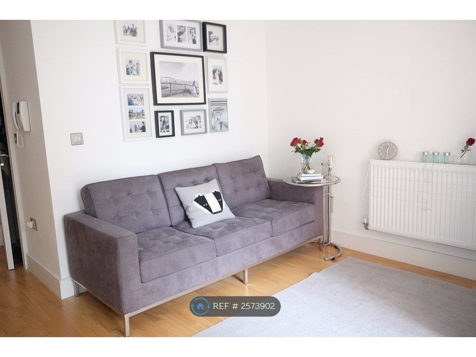 Property photo 2 of 7 Sofa