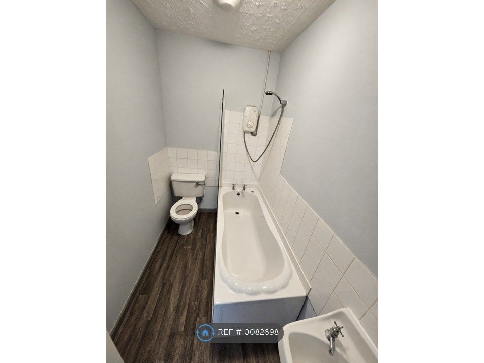 Property photo 3 of 3