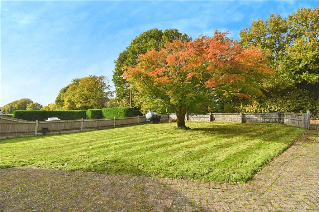 Property photo 2 of 13 Picture No. 16