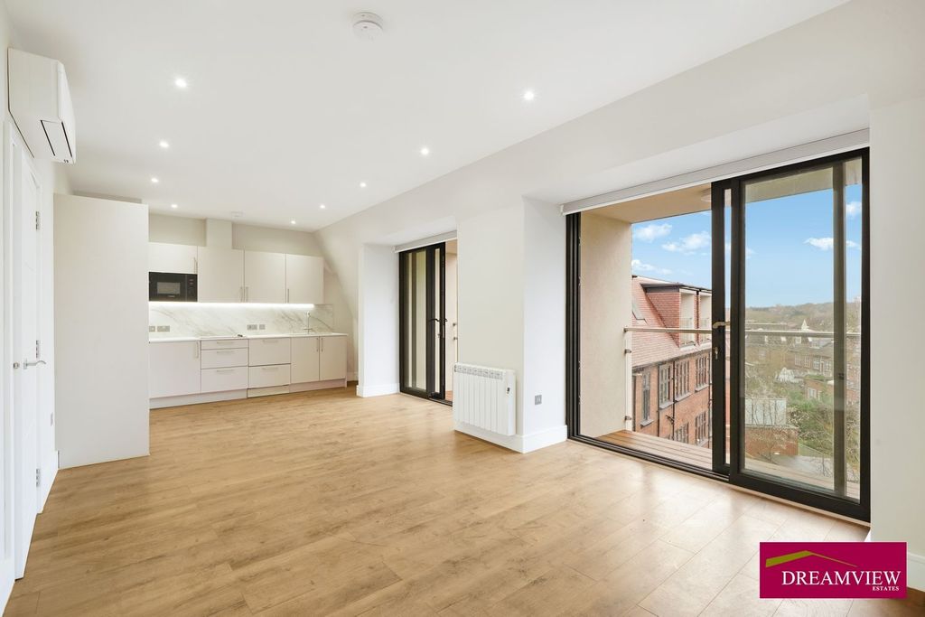 Property photo 2 of 15 Gallery