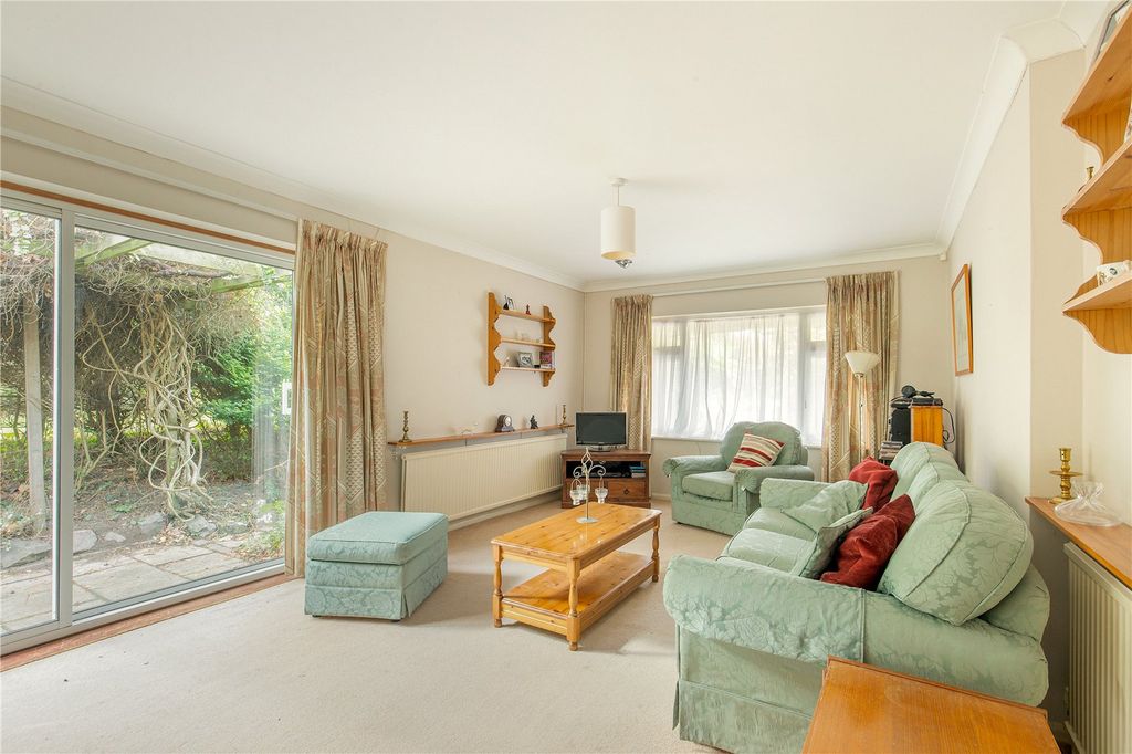 Property photo 2 of 12 Sitting Room