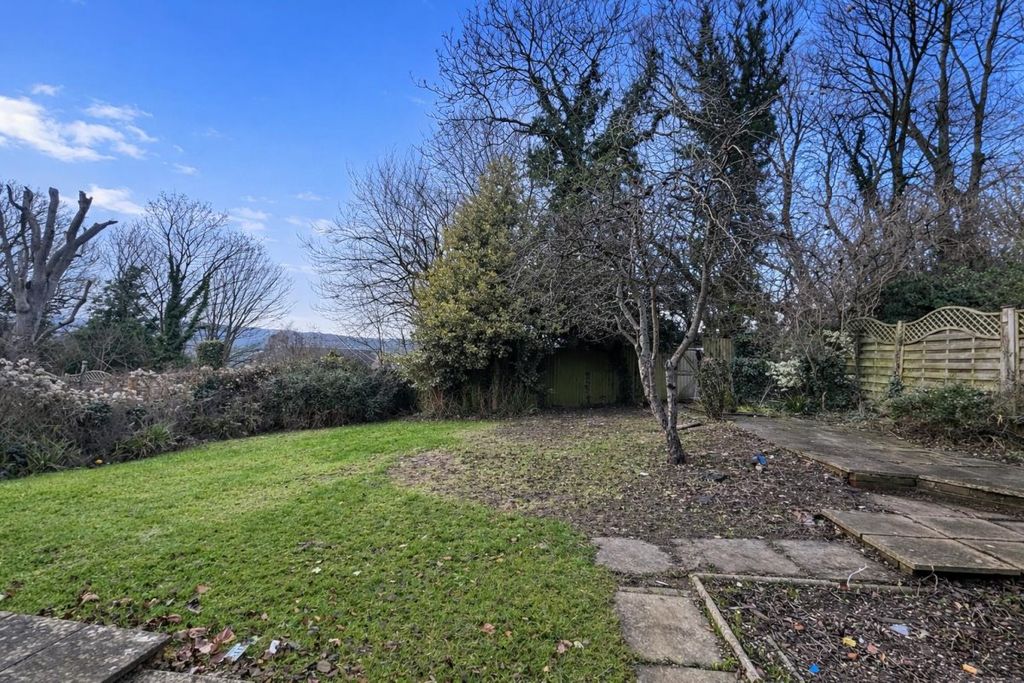 Property photo 2 of 21