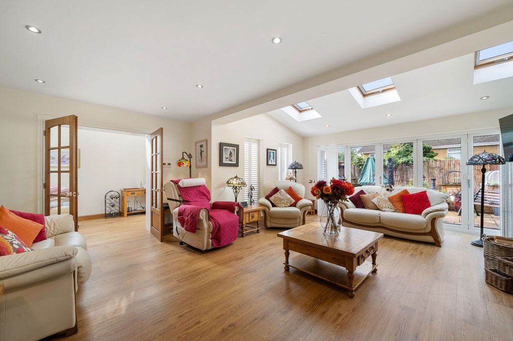 Property photo 2 of 24