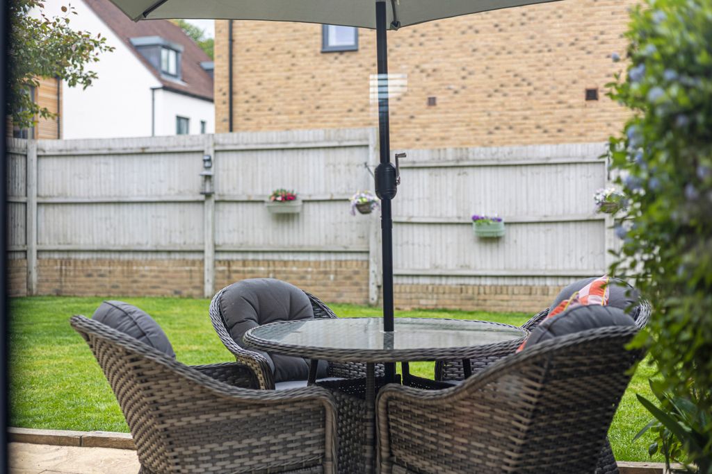 Additional image 12 of 3 bed detached house for salePhiland Lane, Coulsdon CR5