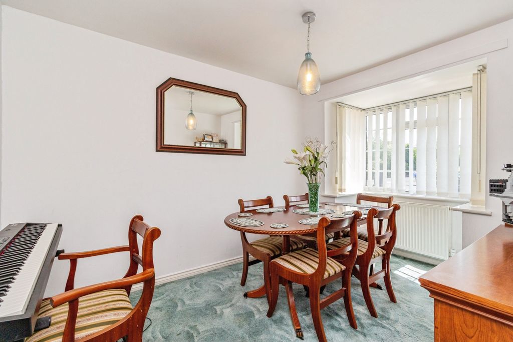 Property photo 2 of 12 Dining Room