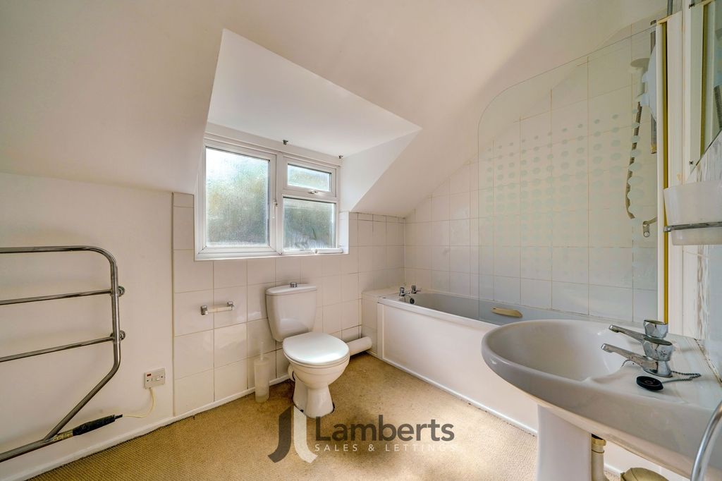 Additional image 4 of 2 bed flat for saleSchool Road, Evesham WR11
