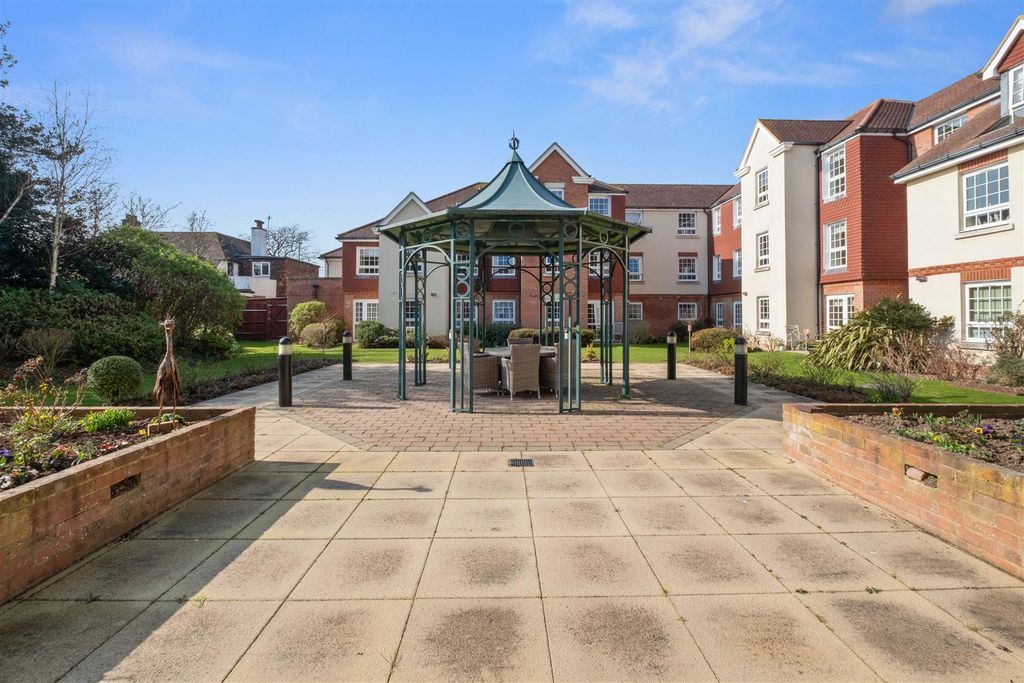 Property photo 1 of 11 10-7F22Ffaa-4B32-4E3d-B6Ae-c86E6Ac31005Pd - Clarid