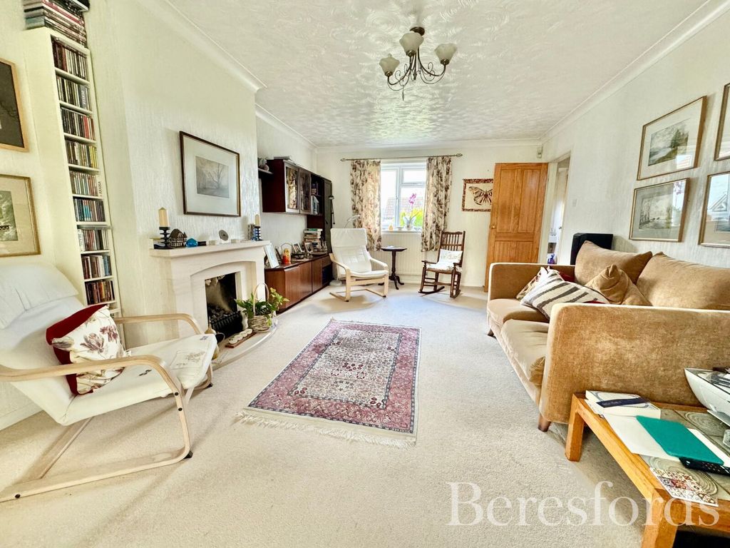 Property photo 3 of 19 Picture 3