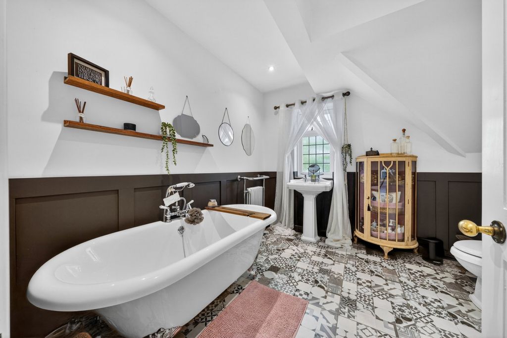 Additional image 36 of 5 bed detached house for sale1 Gipsy Lane, Rothley LE7