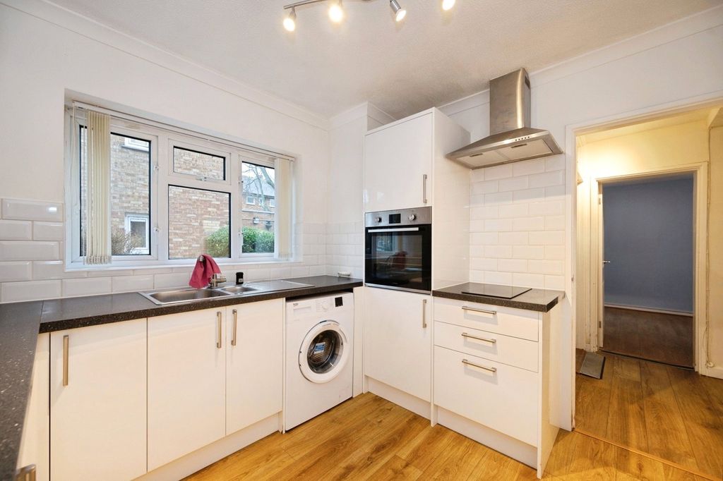 Property photo 1 of 13 Pbox-Img.Jpg