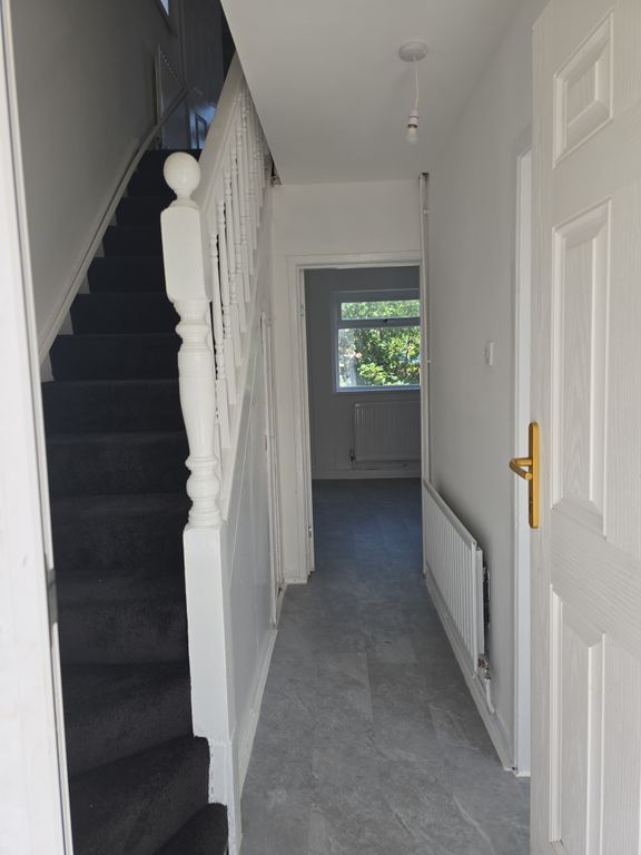 Property photo 3 of 19 5B7F4081-Cfbd-4B38-873c-3F2E92F433Ca