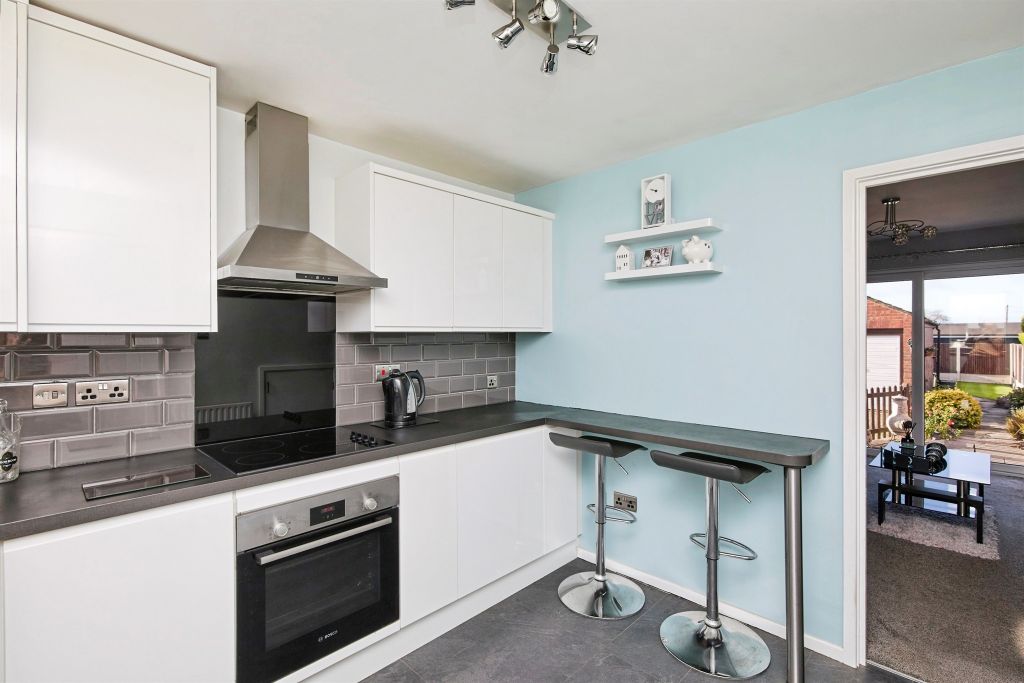 Property photo 2 of 17