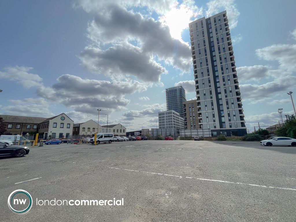 Property photo 3 of 4