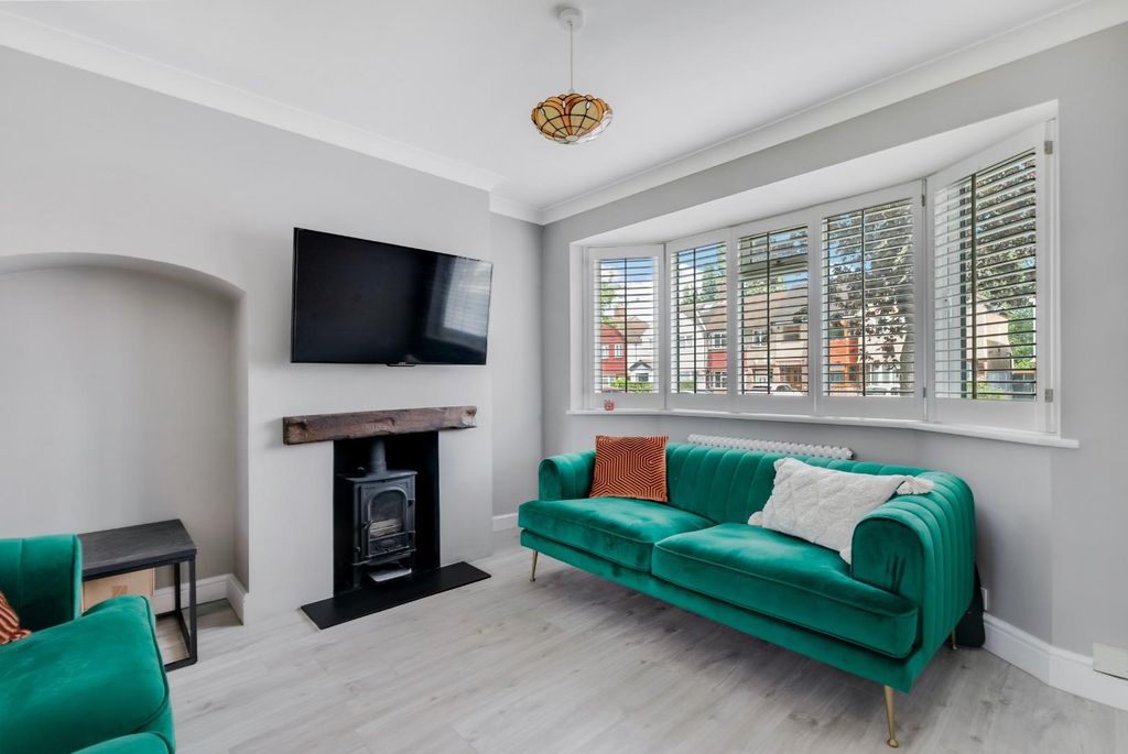 Property photo 2 of 13 Caverleigh Way   -1.Jpg