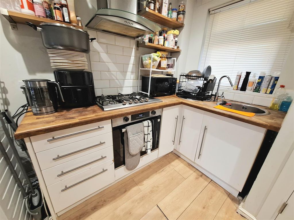 Property photo 2 of 8 20251113_130135.Jpg