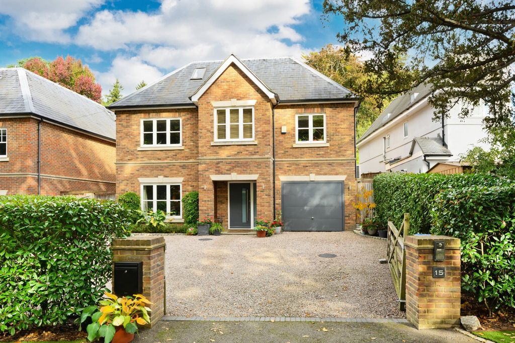 Property photo 1 of 28 Front Aspect