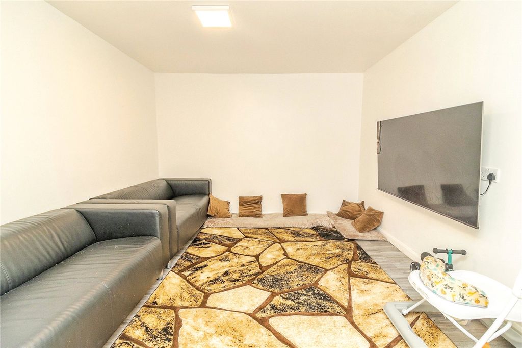 Property photo 2 of 20 Picture No. 10