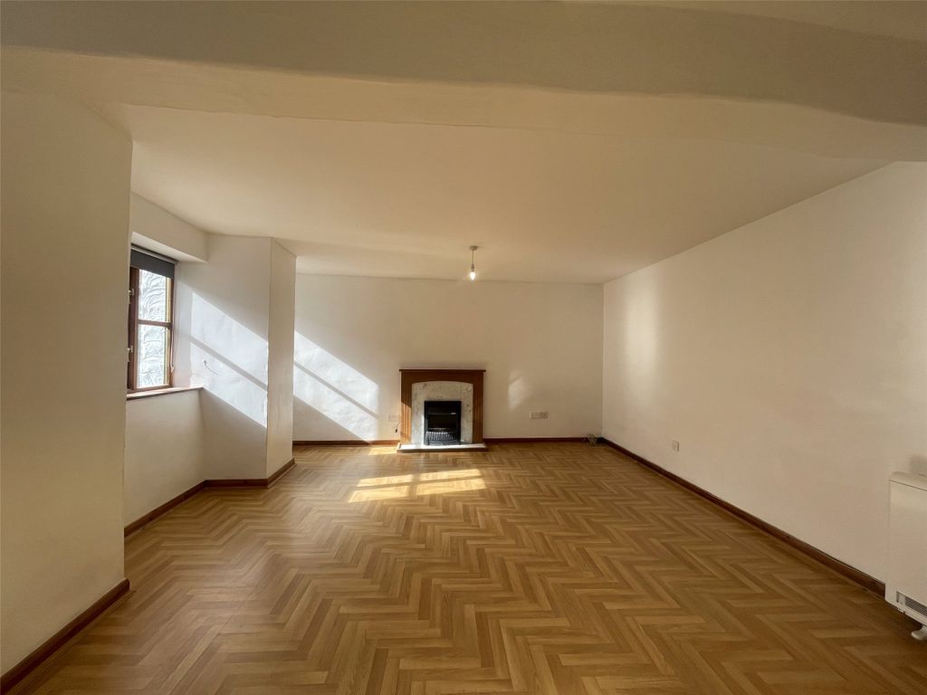 Property photo 2 of 6 Living Room