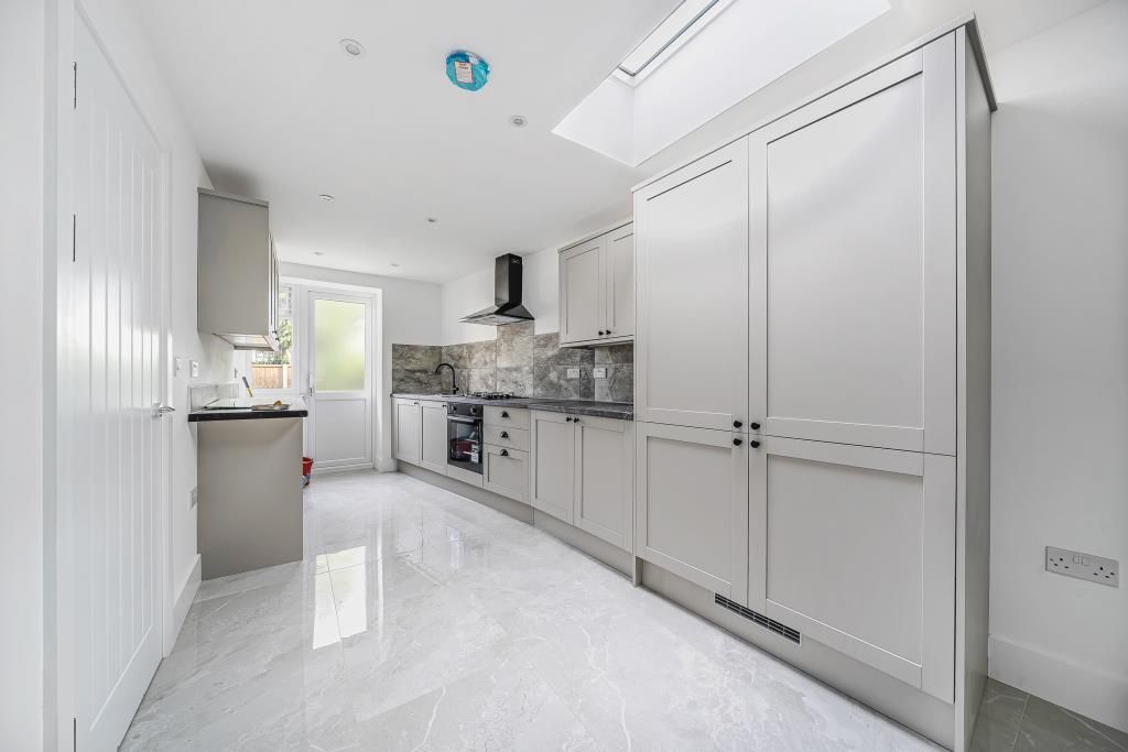 Property photo 1 of 9 Kitchen