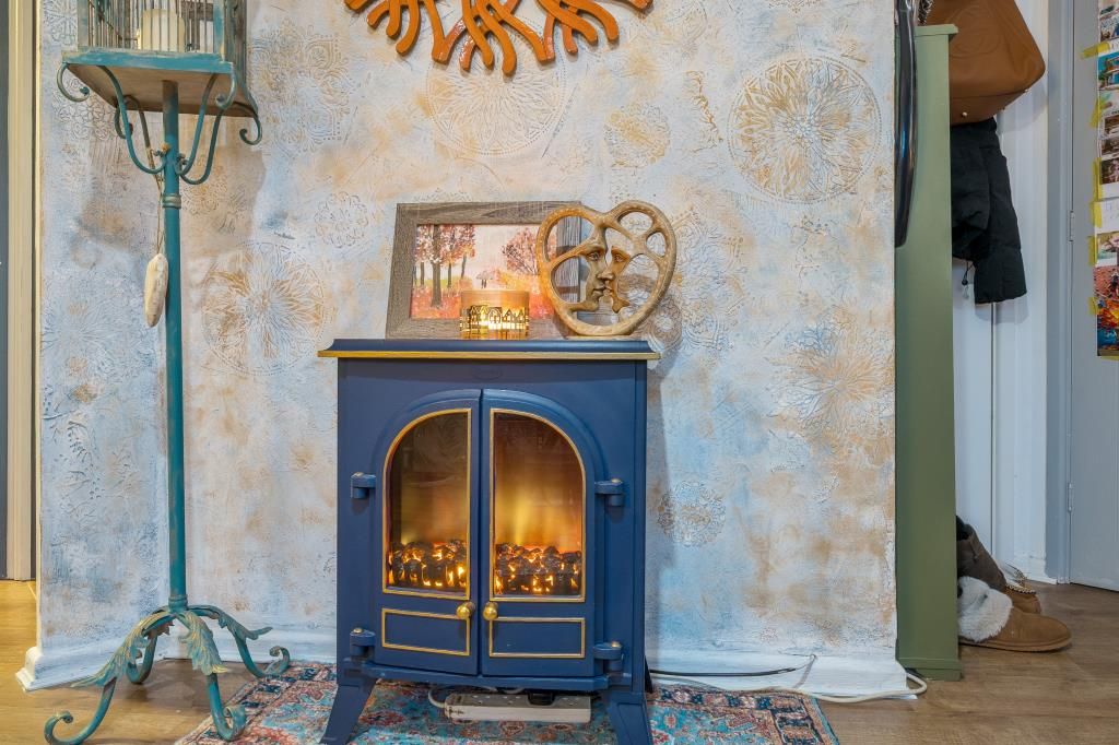 Property photo 3 of 21 Fireplace