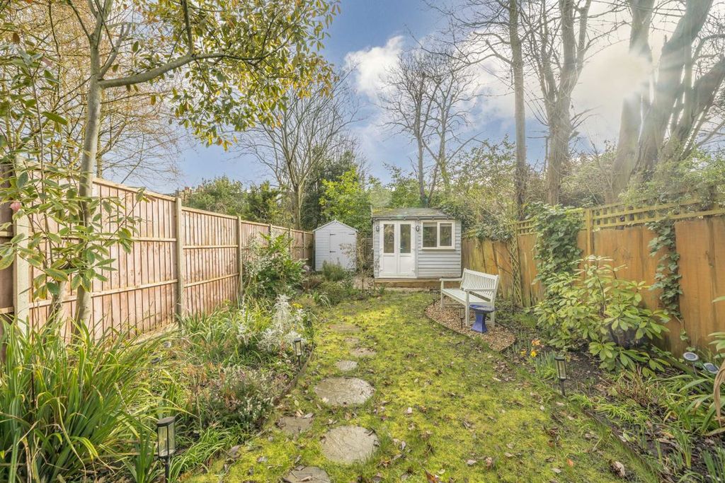 Property photo 2 of 6