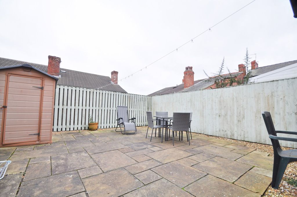 Property photo 3 of 35