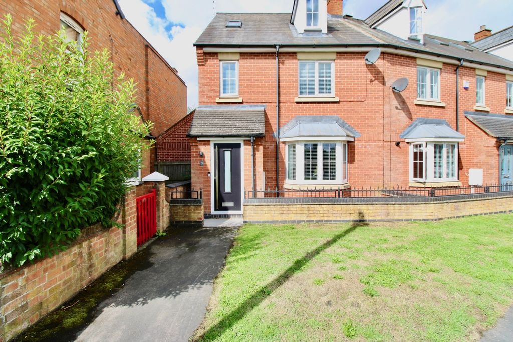 Property photo 1 of 13 Img_2347 (1)