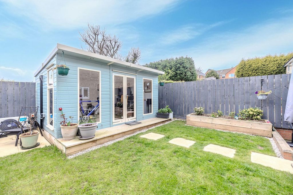 Property photo 2 of 40 Exterior