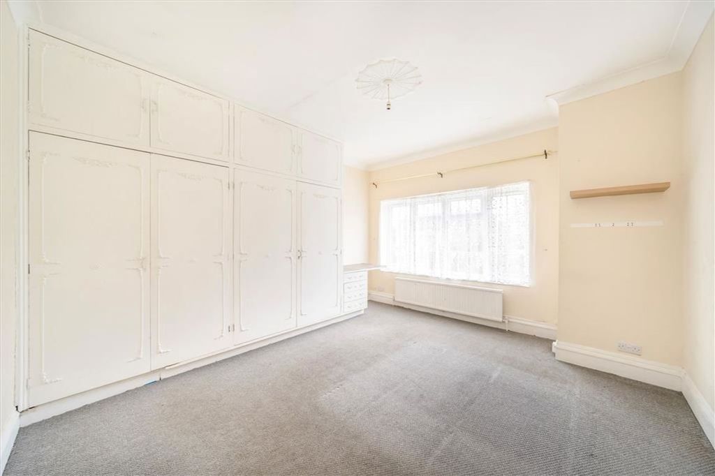 Property photo 3 of 4