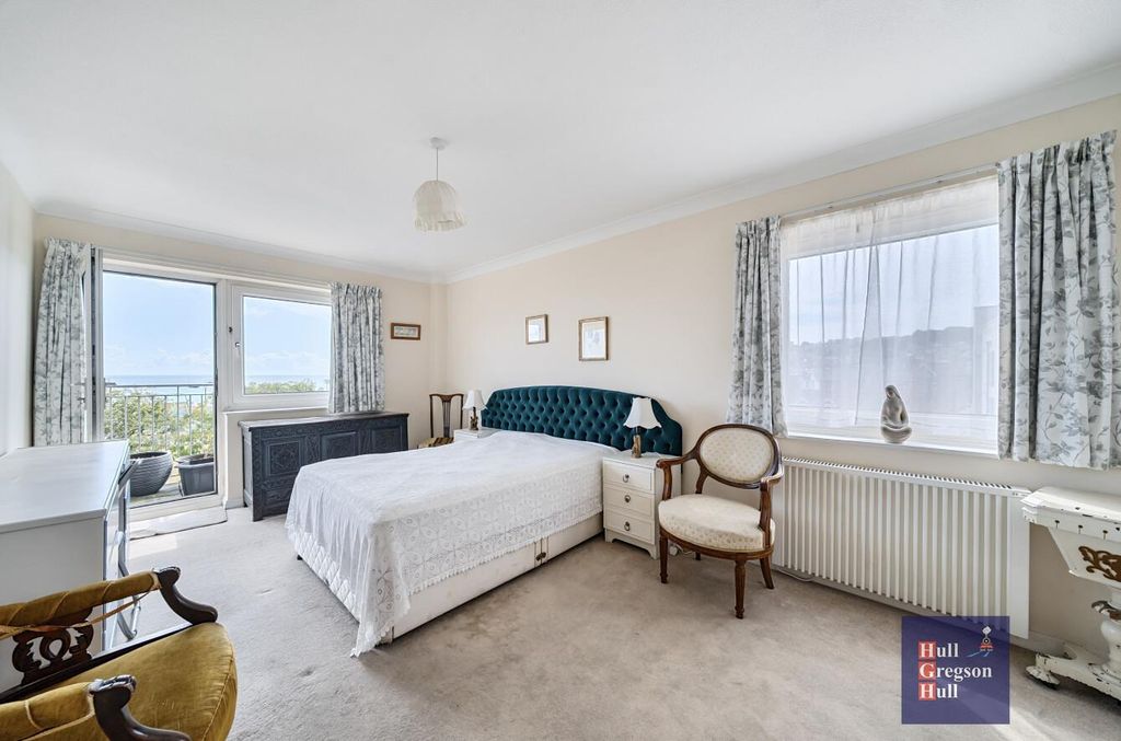 Property photo 3 of 20 8391885d-61Ed-42A6-8d06-Bcd0c31Baf09.Jpg