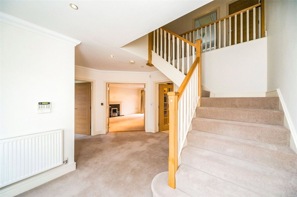 Property photo 2 of 8 Picture No. 01