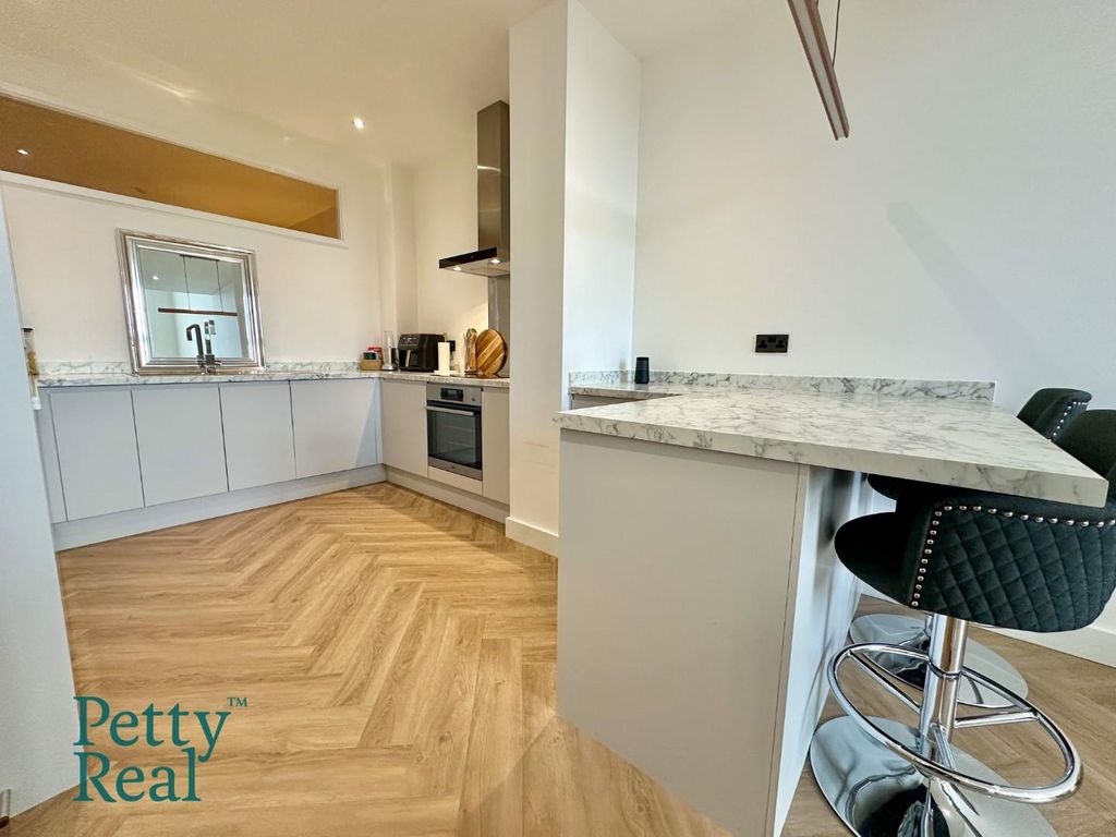 Property photo 1 of 19 57107Bc2-Aaa0-46E3-85Da-3451Abc1E476.Jpeg