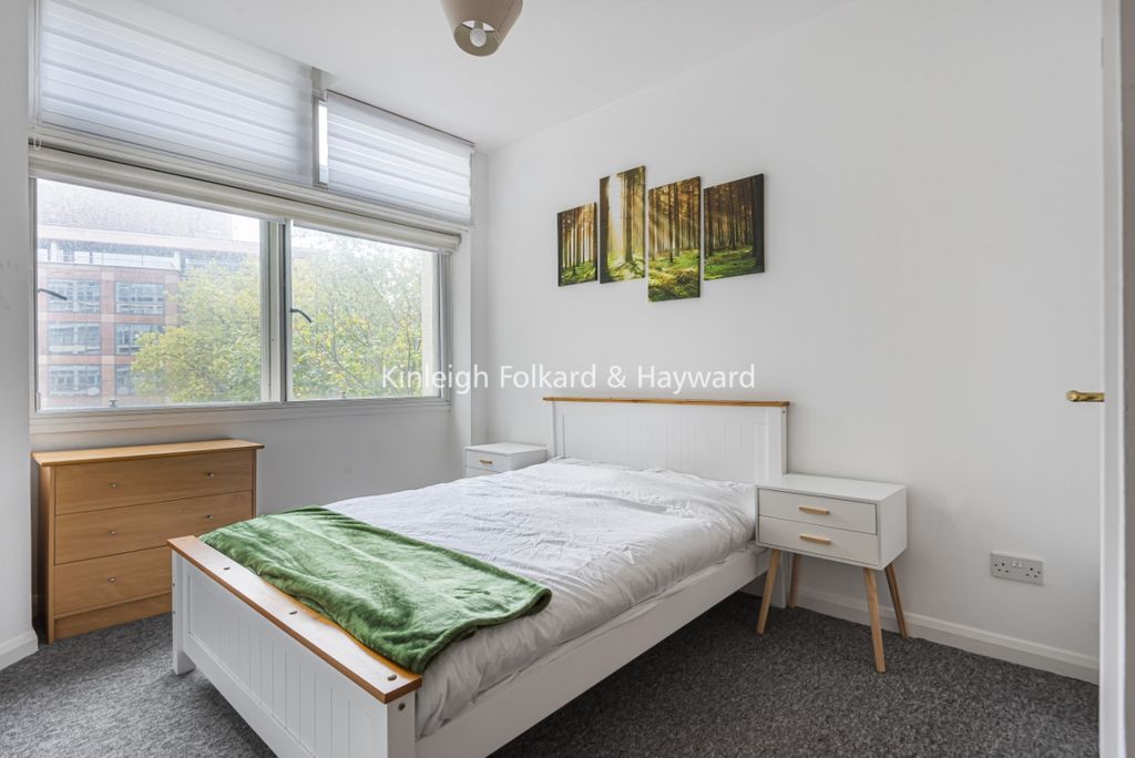 Property photo 2 of 12 B77A9A93-95B7-4d3A-A