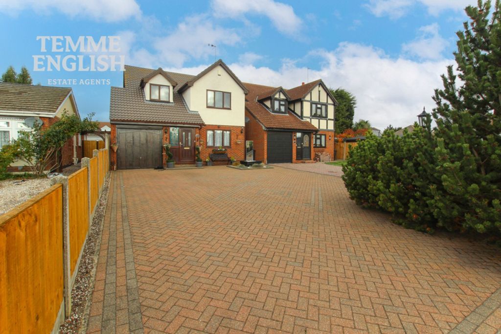 Property photo 1 of 27