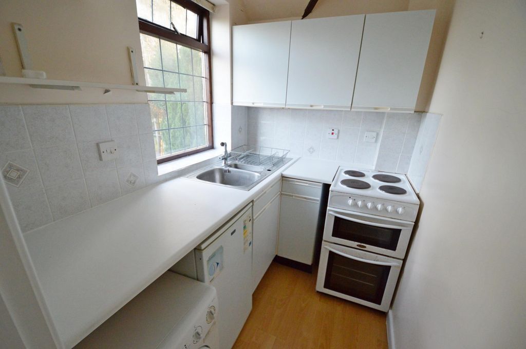 Property photo 2 of 4 Kitchen