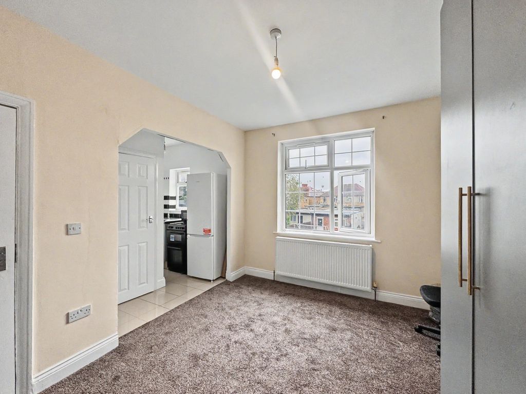 Property photo 1 of 4