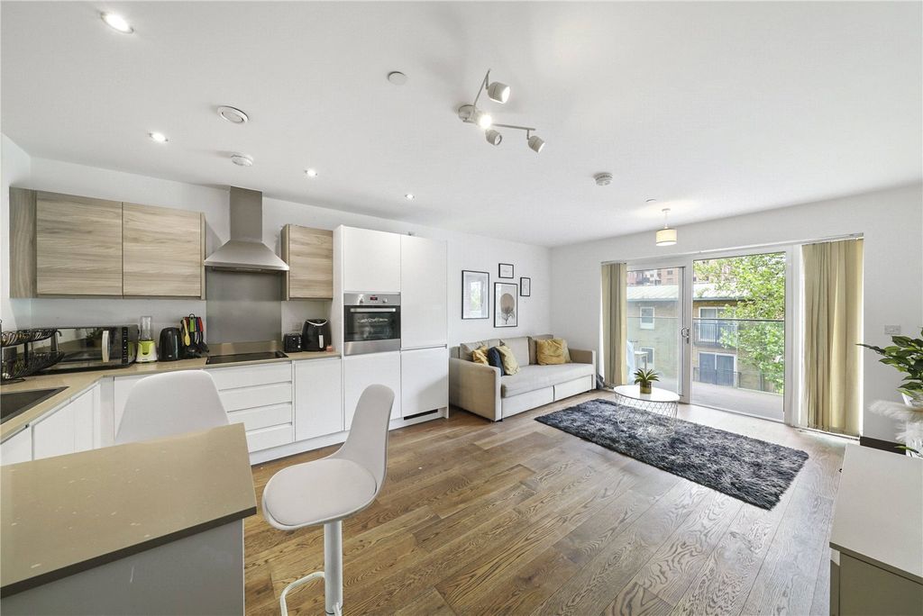 Property photo 1 of 20 Picture No. 12