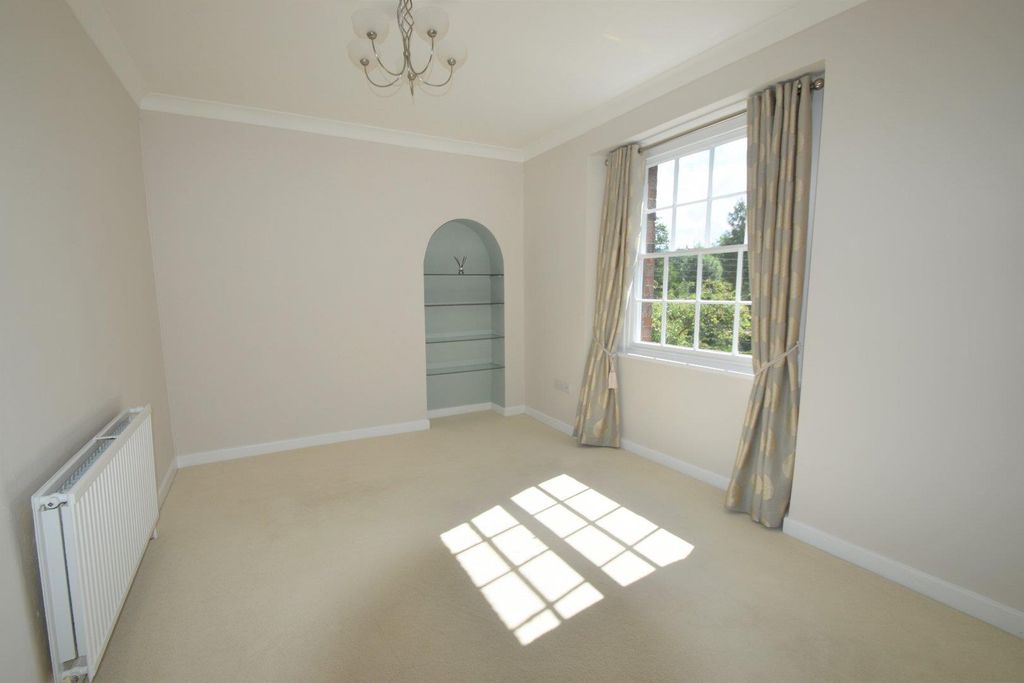 Property photo 2 of 9 Uffculme Seddons