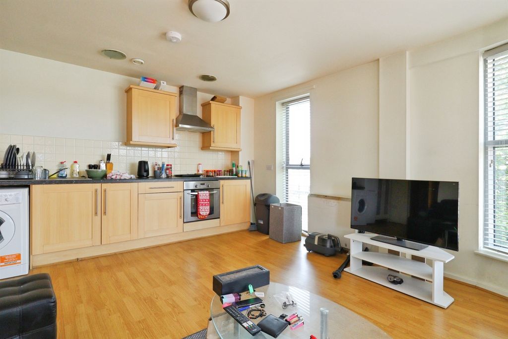 Property photo 3 of 16