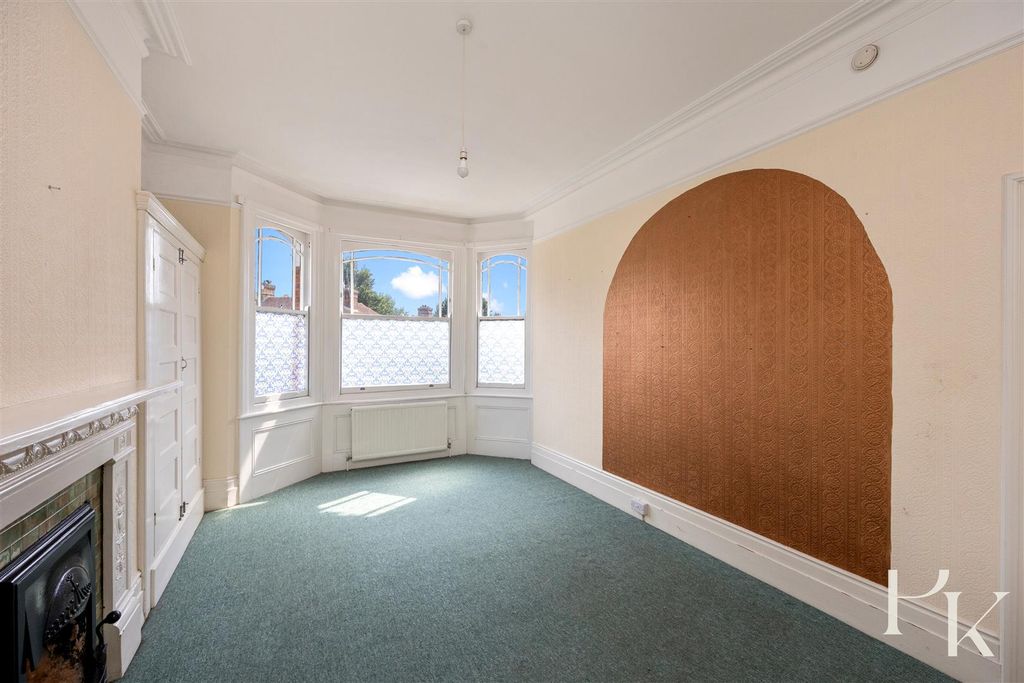 Property photo 3 of 21
