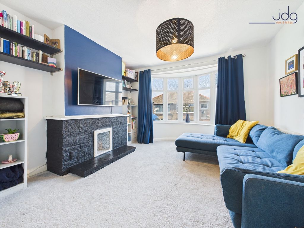 Property photo 3 of 21 Spacious Lounge With Bay Window